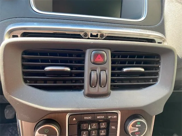 Pomili Climatizzazione Volvo V40 bocchetta aria centrale sinistra