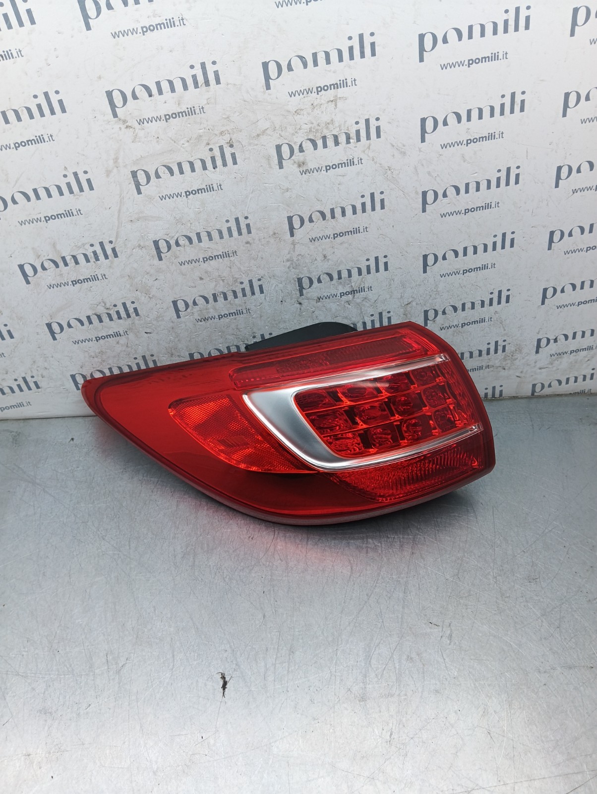Pomili Fanaleria Fanale posteriore sinistro Kia Sportage 924013W0 usato