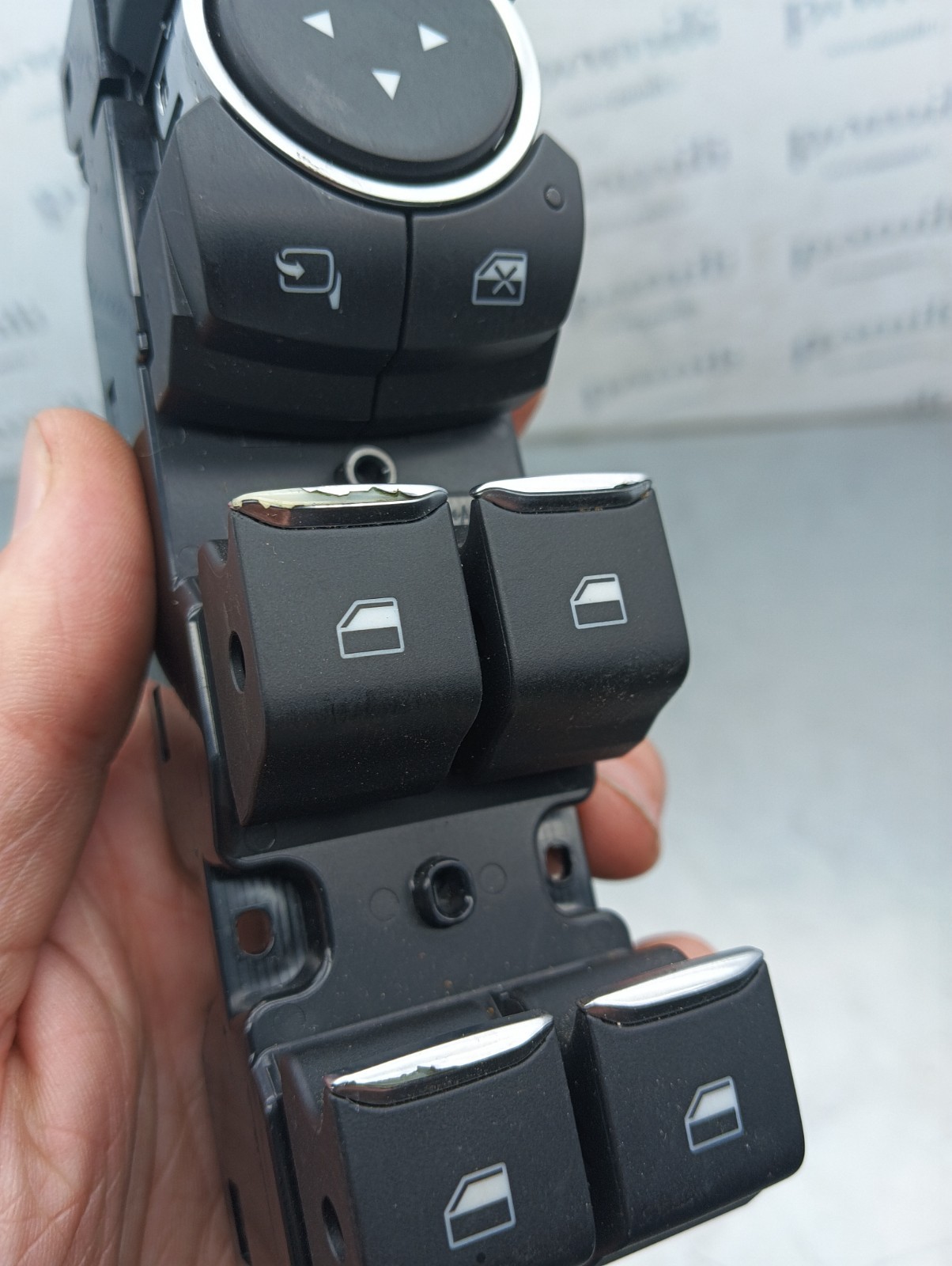 Pomili Rivestimenti interni e parti interne Pulsantiera alzacristalli Ford Focus IV/Fiesta VII/Puma II sinistra usata