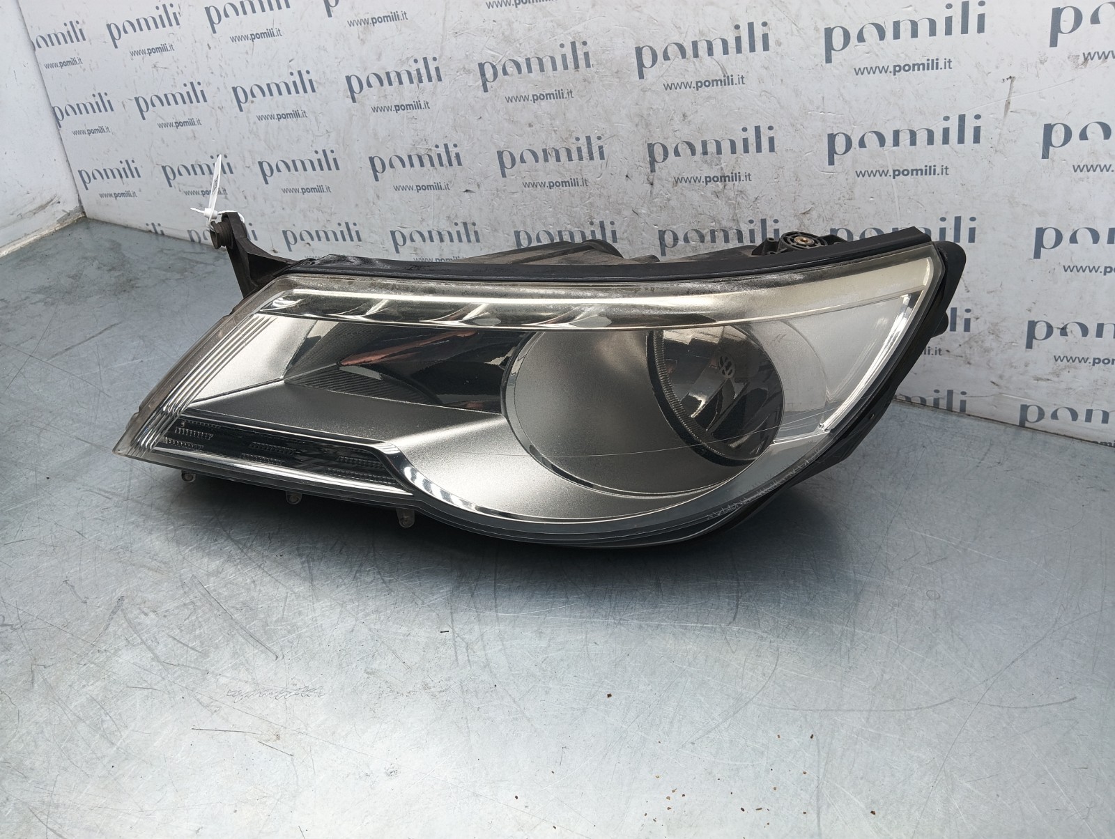 Pomili Fanaleria Volkswagen Tiguan 5N1941031AB faro sinistro usato