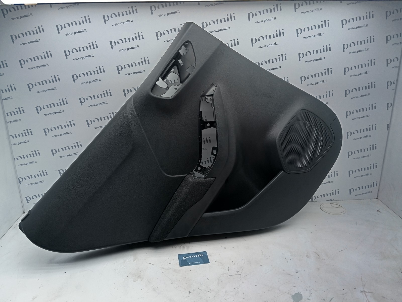 Pomili Rivestimenti interni Pannello portiera Ford Puma L1TB-S27455-A destro usato