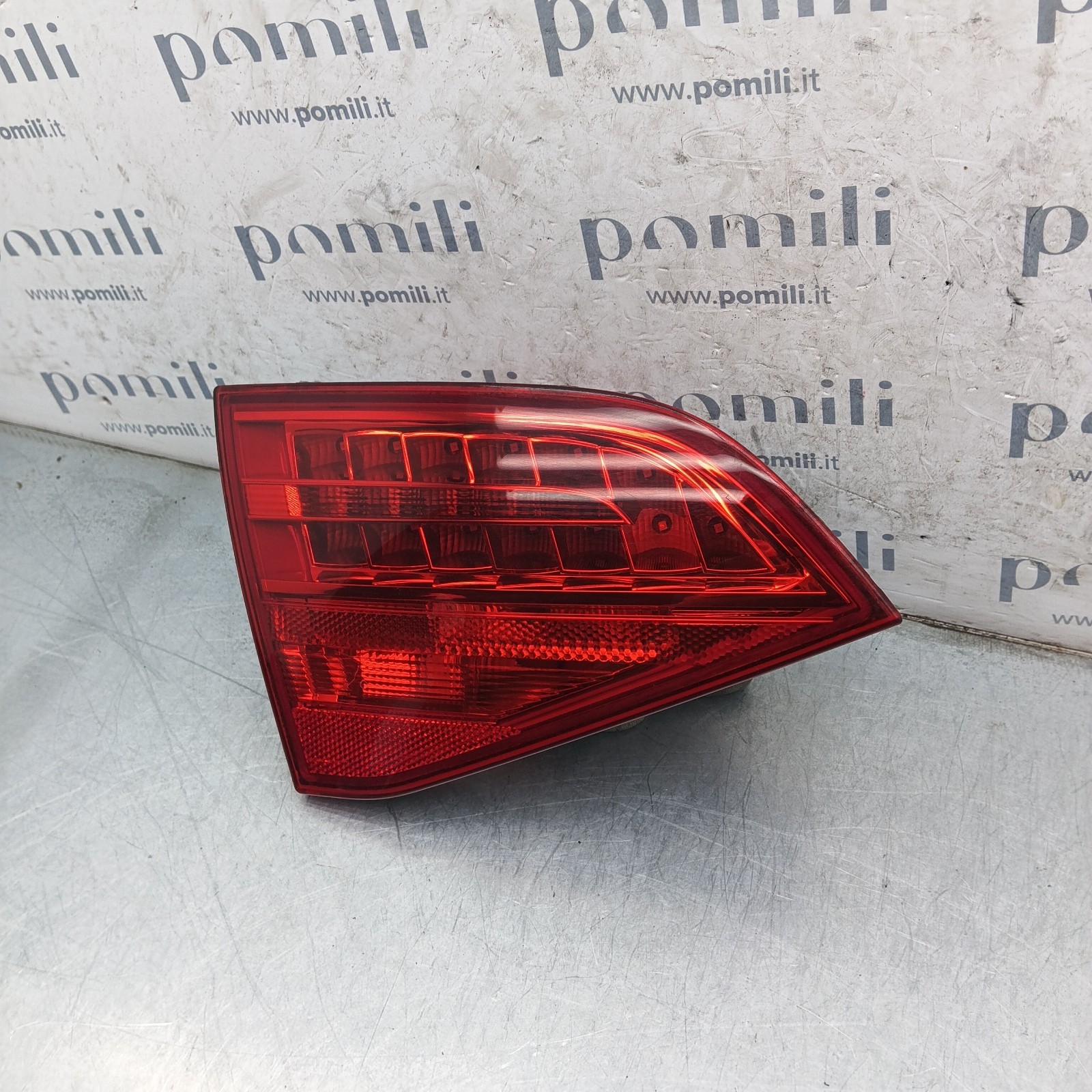 Pomili Fanaleria Audi A4 B8 8K9945093B fanale posteriore sinistro portellone usato