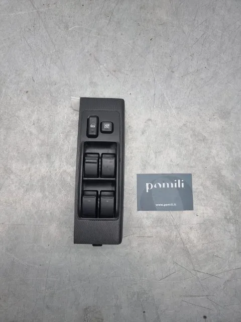 Pomili Rivestimenti interni Blocco comandi alzacristalli Mitsubishi L200