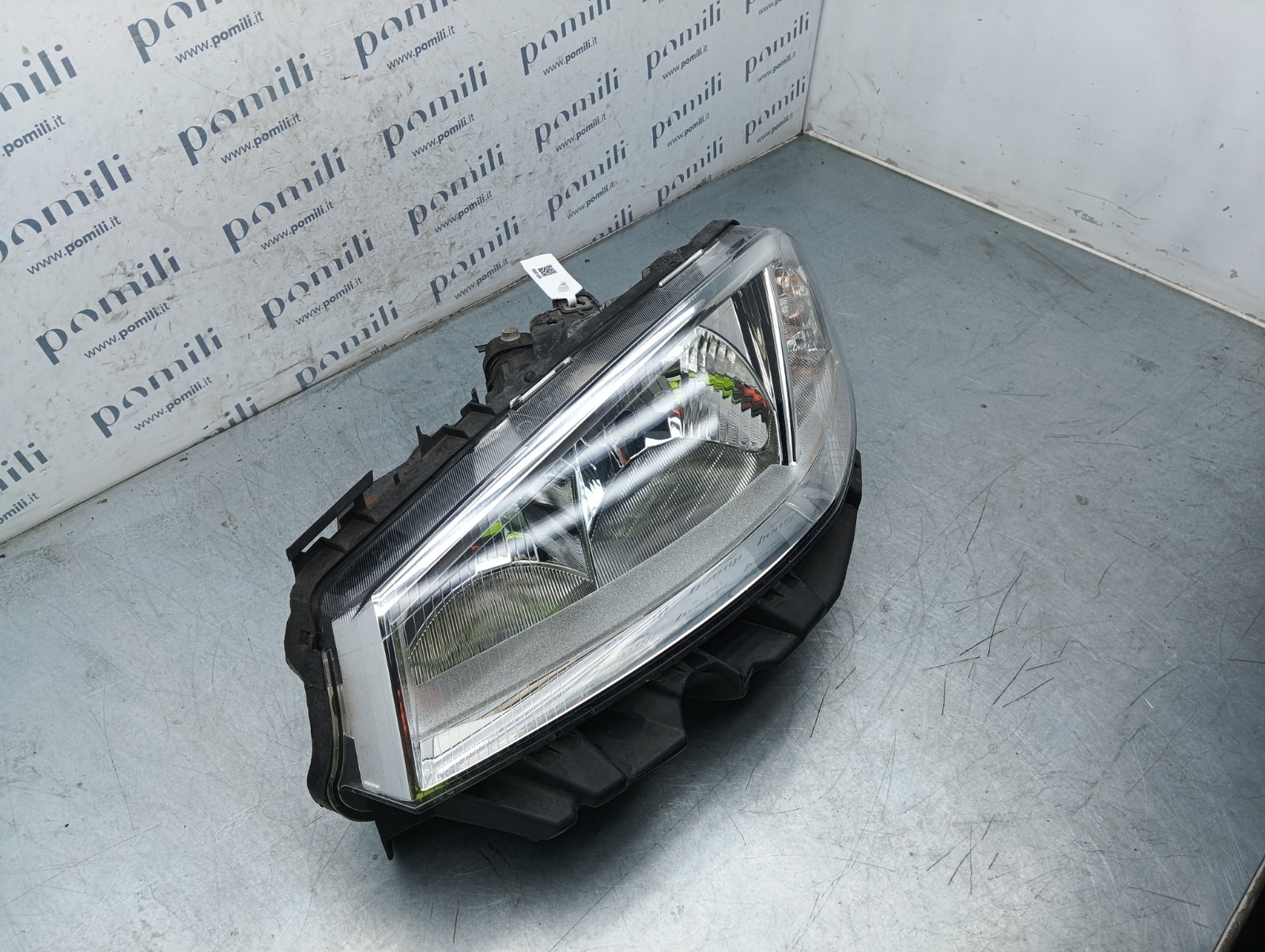 Pomili Fanaleria Renault Megane II 89306990 faro anteriore sinistro usato