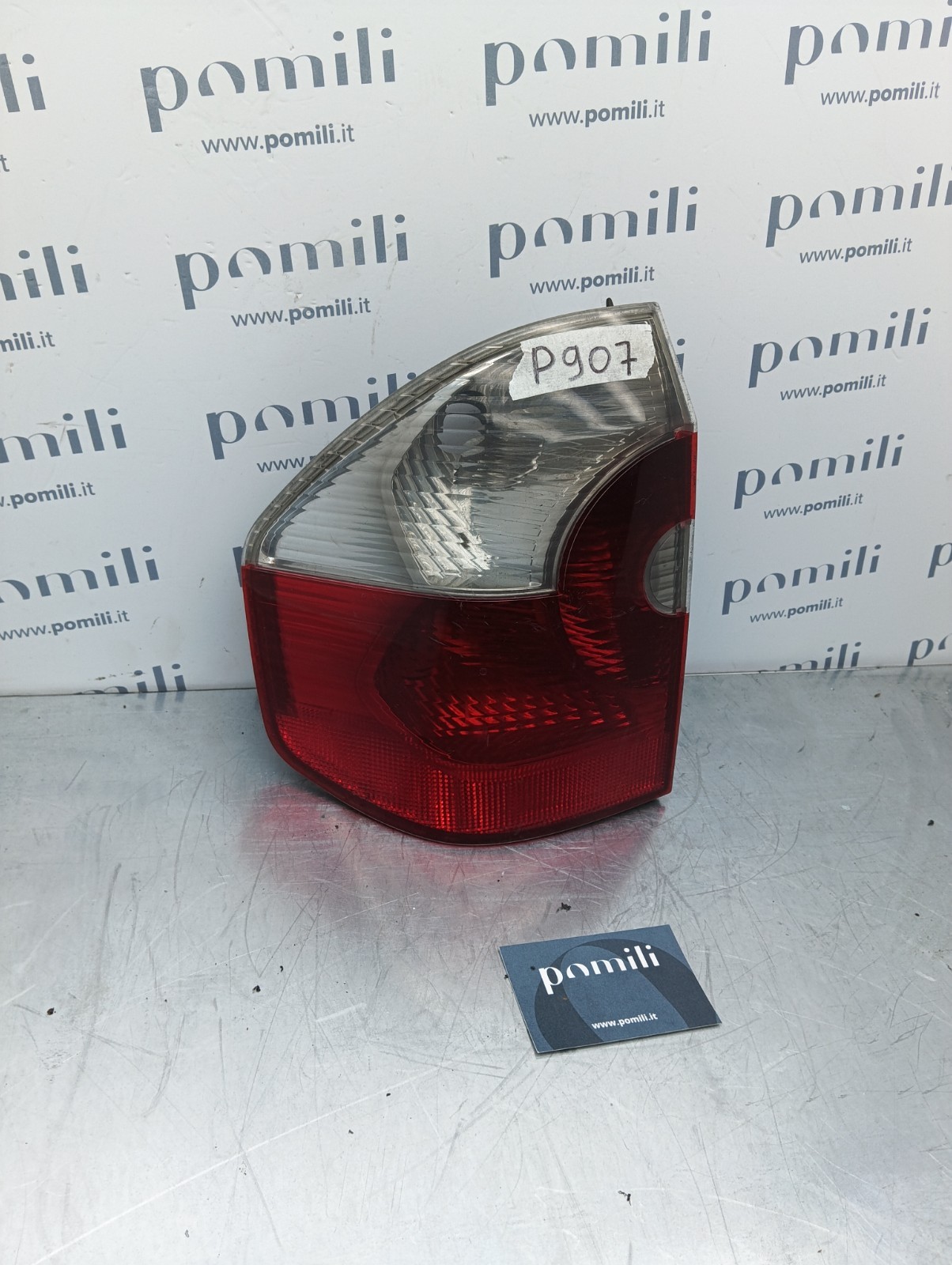 Pomili Fanaleria BMW X3 E83 fanale posteriore esterno destro 63216990170 usato