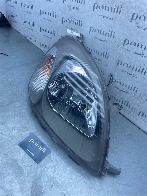 Pomili Fanaleria Toyota Yaris proiettore destro
