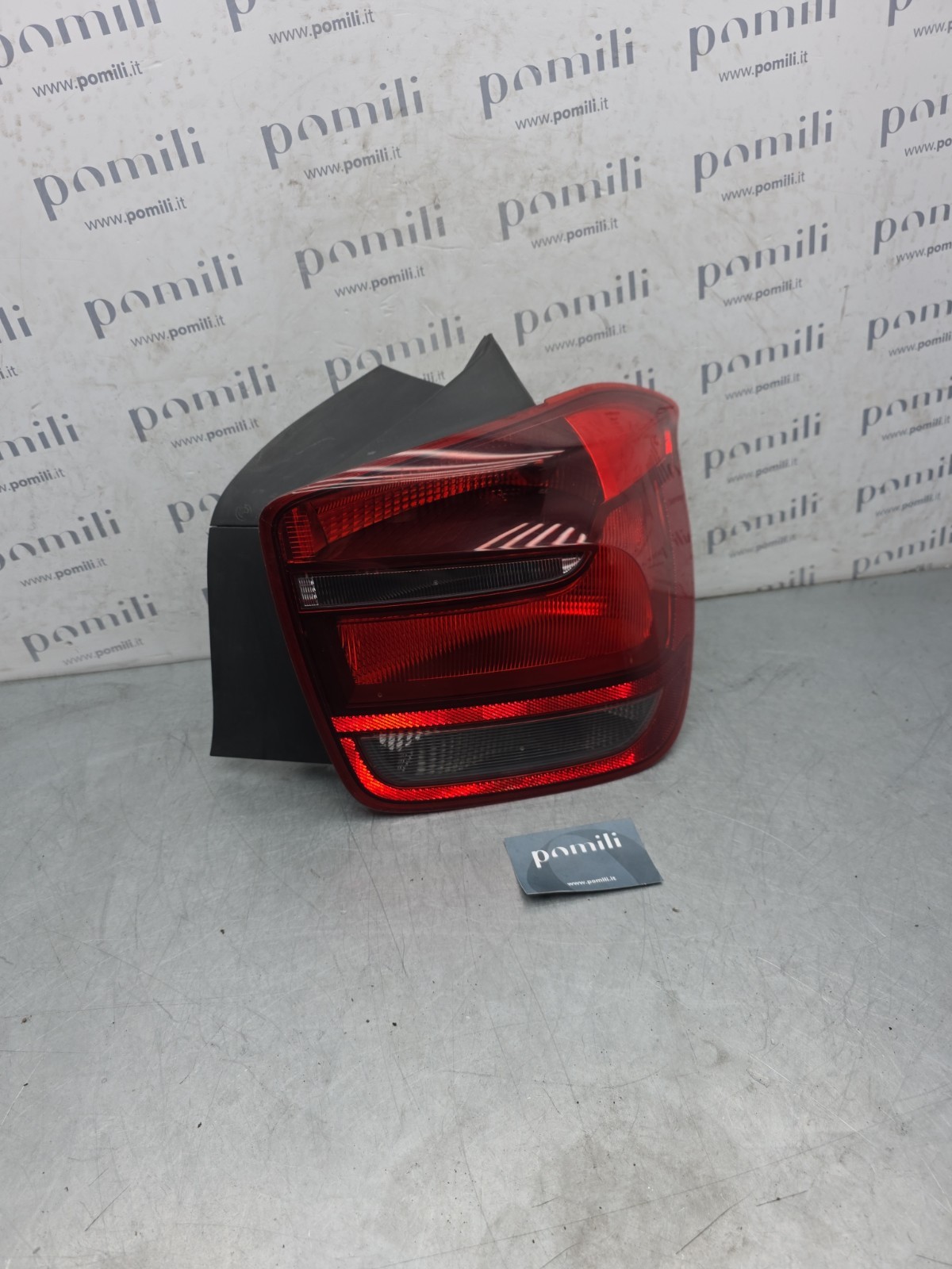 Pomili Fanaleria BMW Serie 1 F20 90006569 Fanale posteriore destro usato