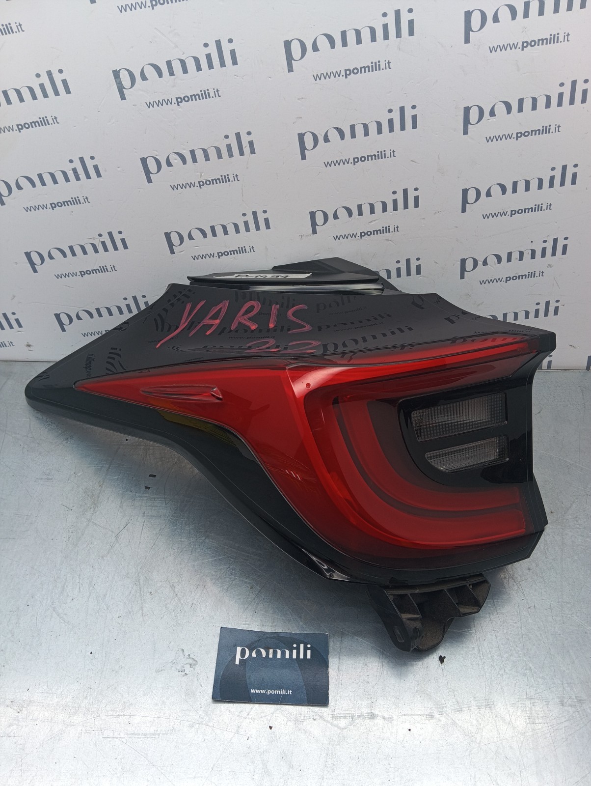 Pomili Fanaleria Fanale posteriore sinistro Toyota Yaris 81561K0040 usato