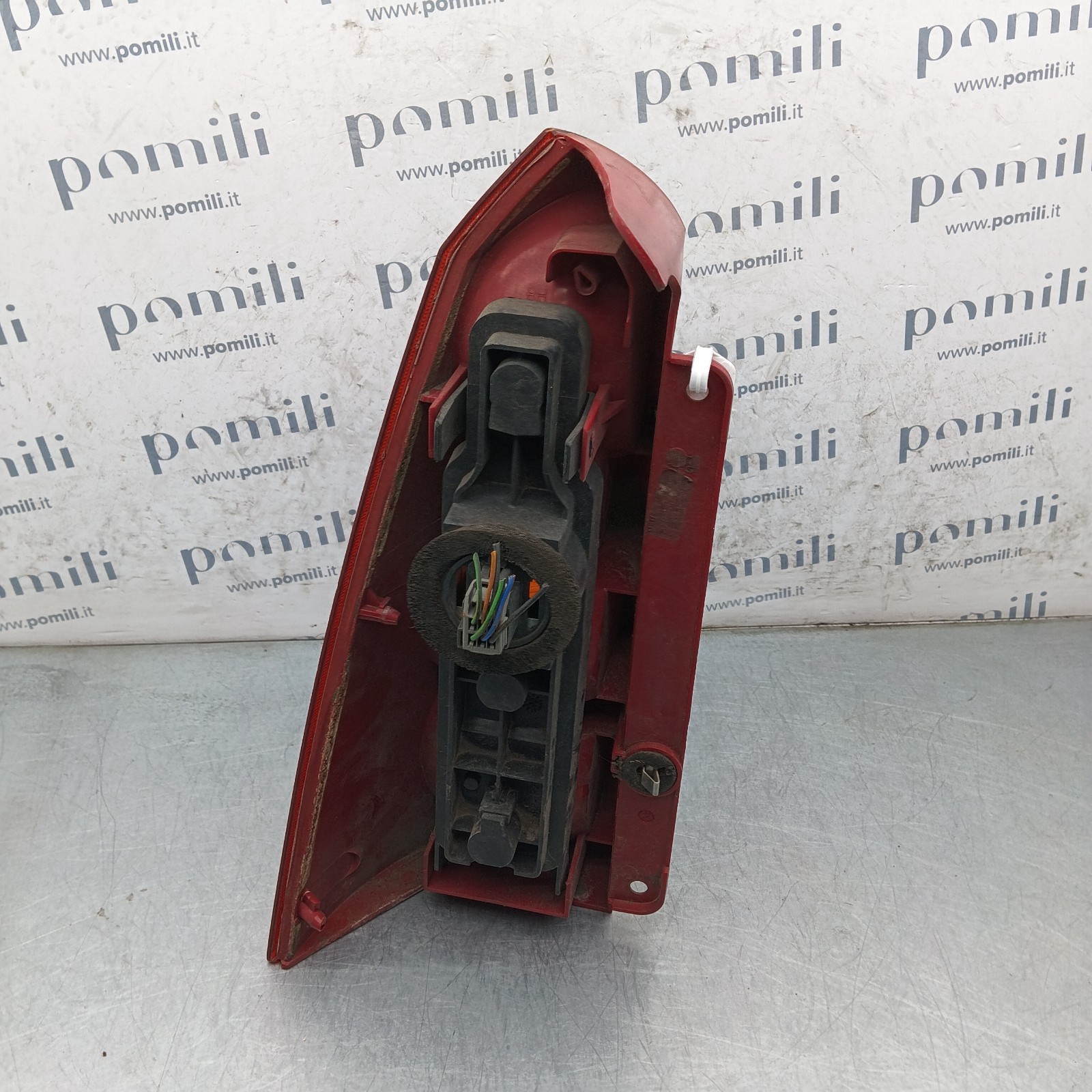 Pomili Fanaleria Ford Focus XS4X13N004 fanale posteriore destro usato