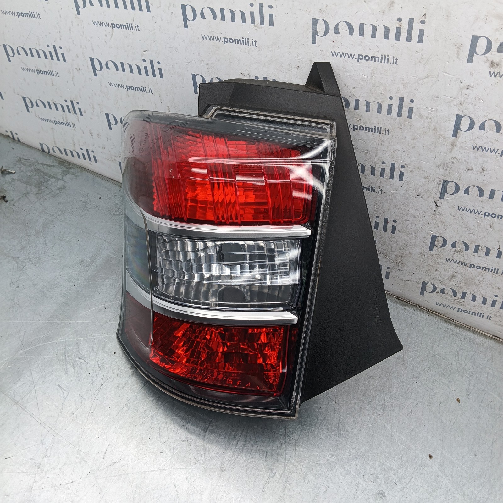 Pomili Fanaleria Fanale posteriore Toyota IQ 8156174021 sinistro usato