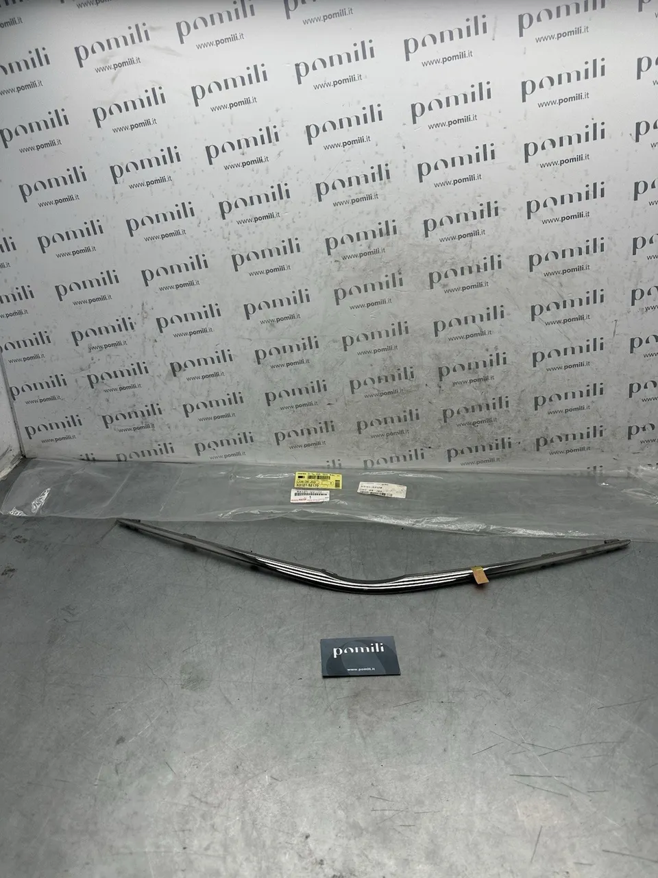 Pomili Lamierati esterni Toyota Yaris 53121-52170 modanatura griglia nuova