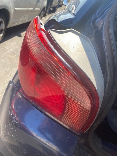 Pomili Fanaleria Toyota Yaris fanale posteriore sinistro FRP