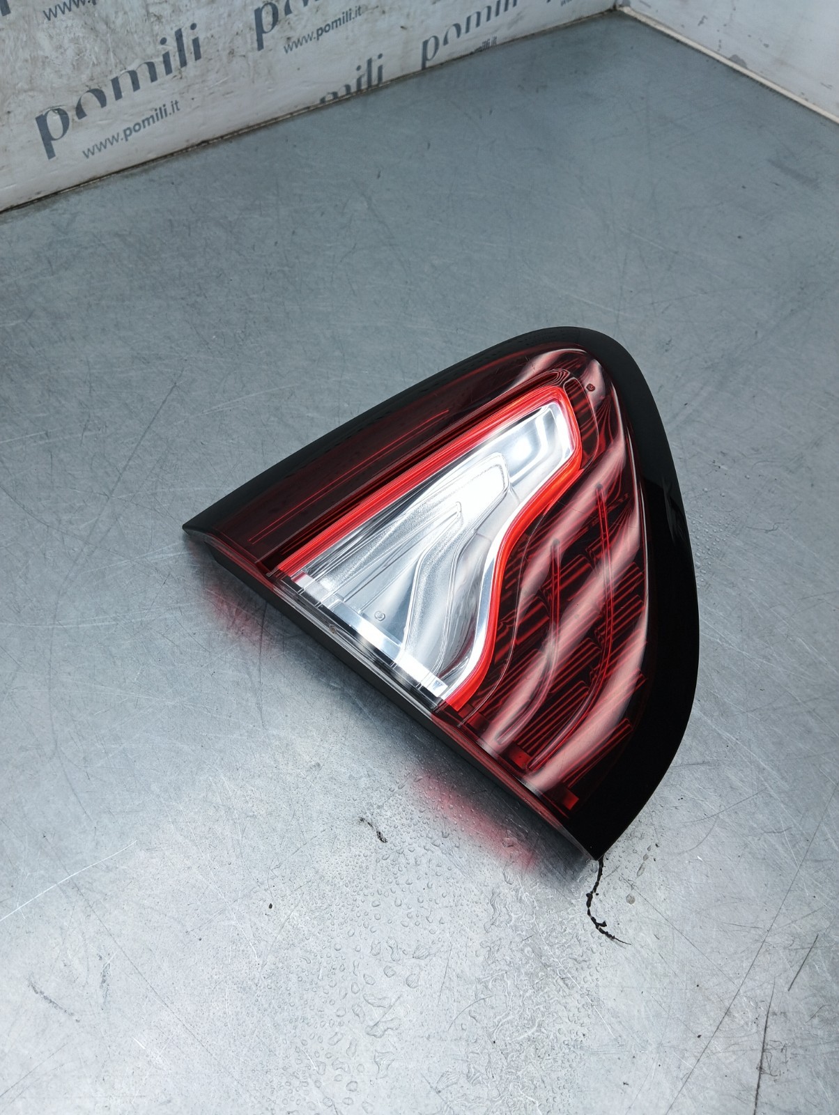 Pomili Fanaleria Renault Captur fanalino portellone sinistro 265555726R