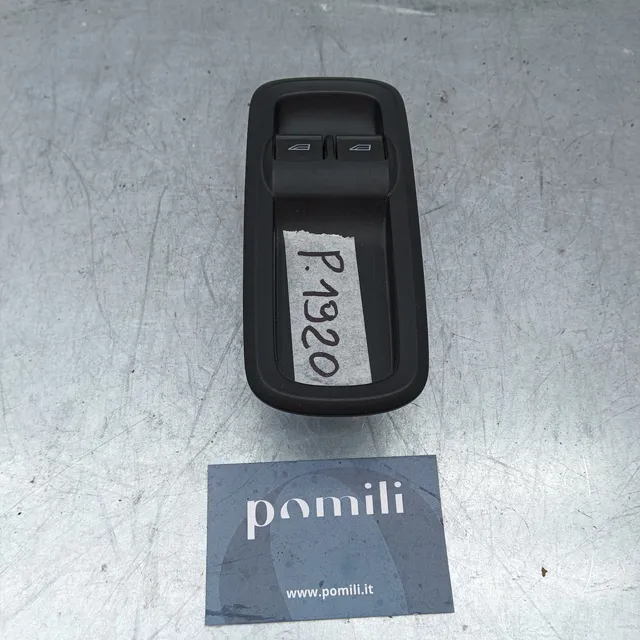 Pomili Rivestimenti interni Pulsantiera alzacristalli sinistra Ford Fiesta VI 6A6T-14A132-AC usata