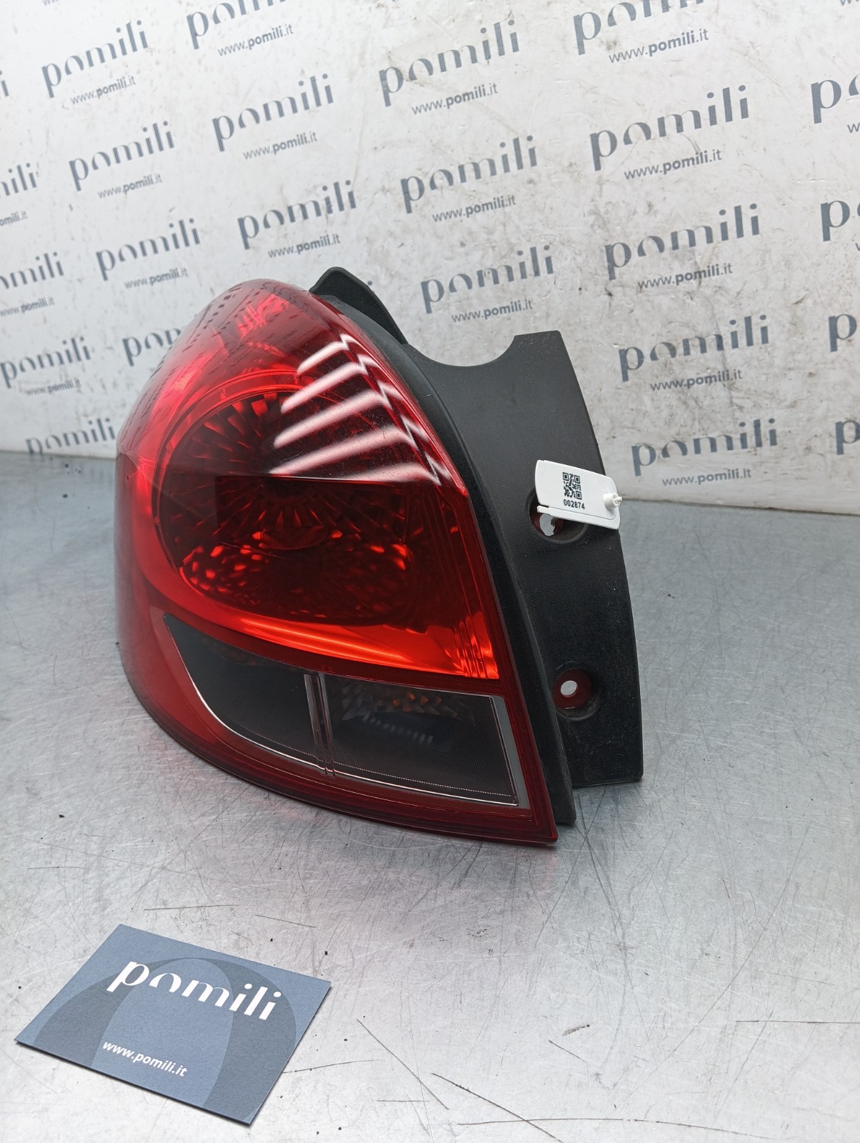 Pomili Fanaleria Fanale posteriore sinistro Renault Clio III S.W. (2005–2012) 8200586843 usato