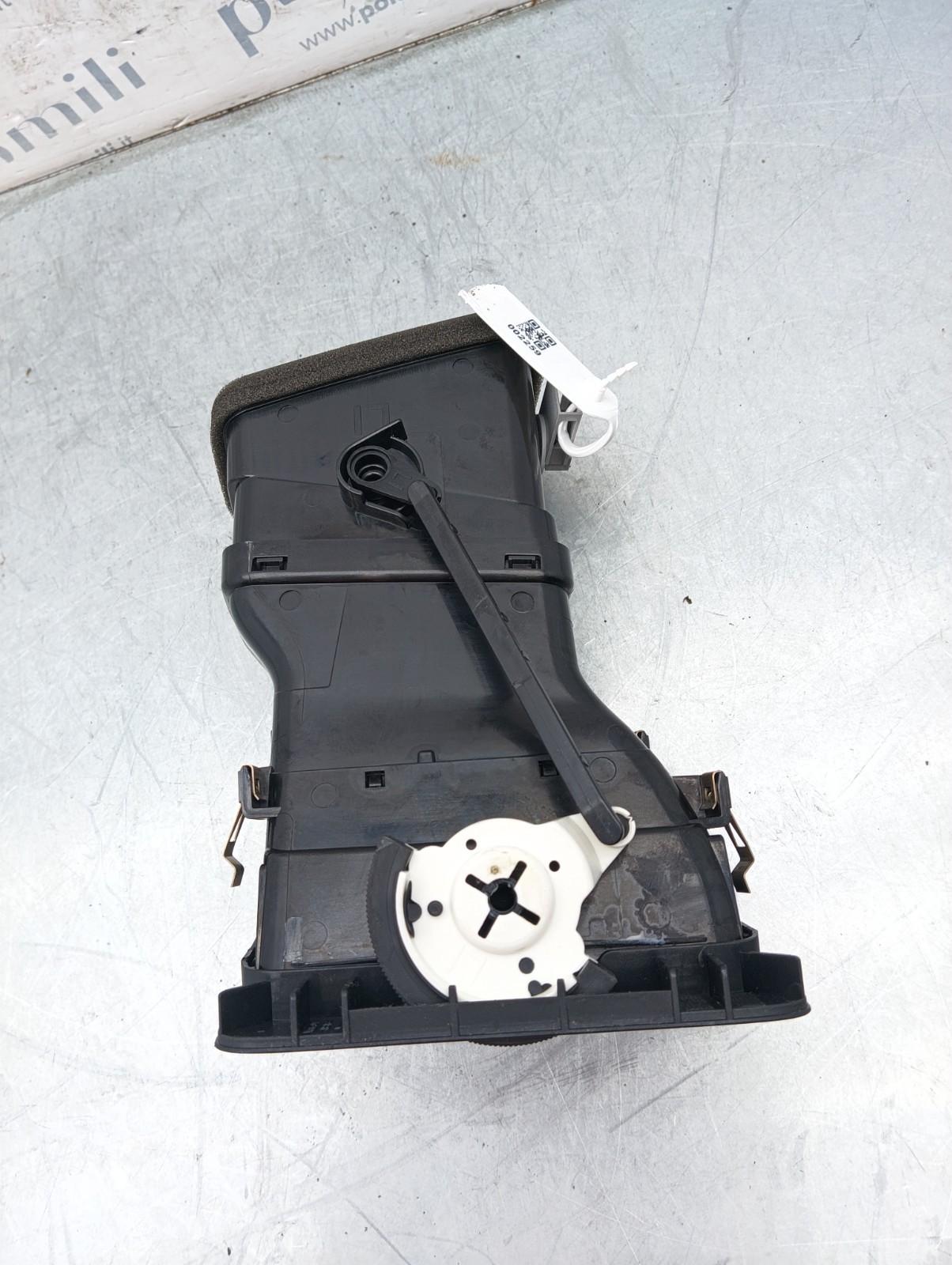 Pomili Climatizzazione Bocchetta aria Volkswagen Sharan 7NO819703D usata
