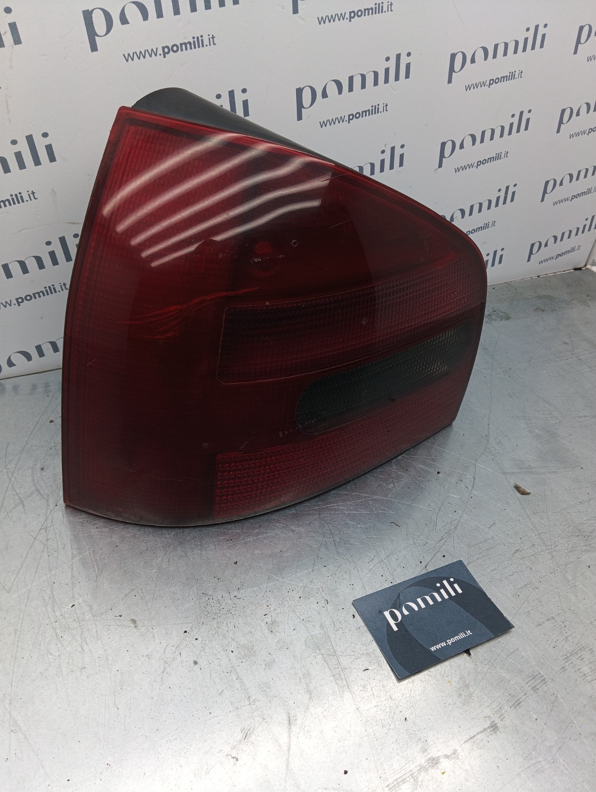 Pomili Fanaleria Fanale posteriore sinistro Audi A3 8L0945095A usato