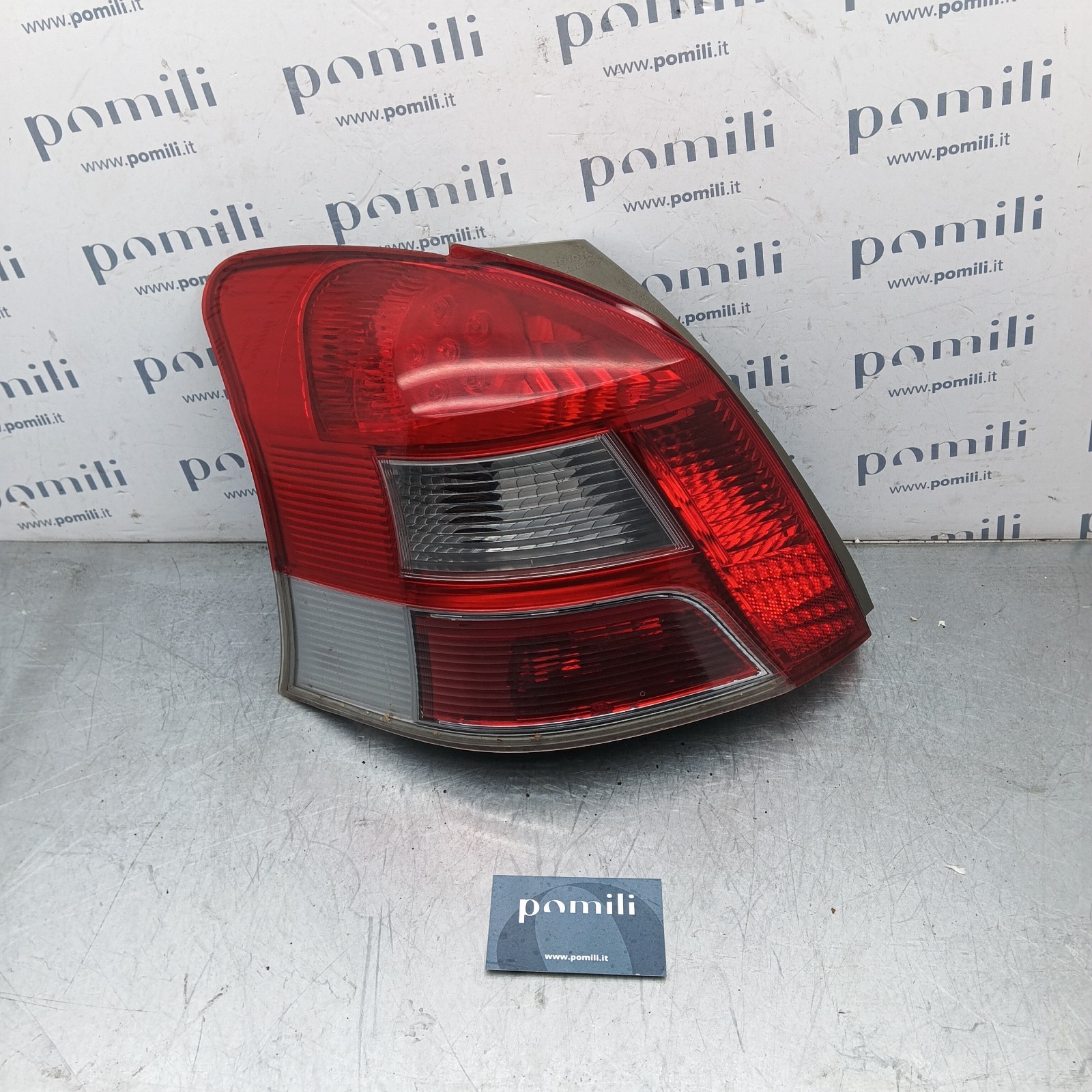 Pomili Fanaleria Toyota Yaris II fanale posteriore sinistro LED 815610D250