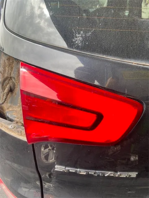 Pomili Fanaleria Fanale posteriore parte interna sinistro Kia Sportage 3a Serie