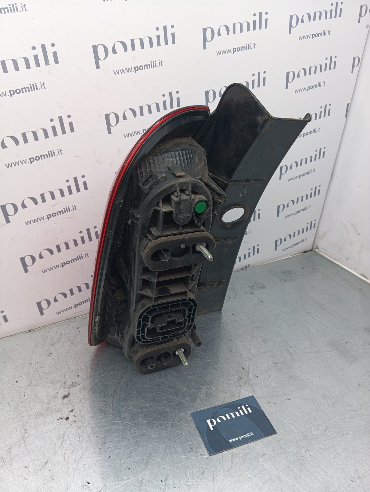 Pomili Fanaleria Dacia Duster 1° serie fanale posteriore destro usato