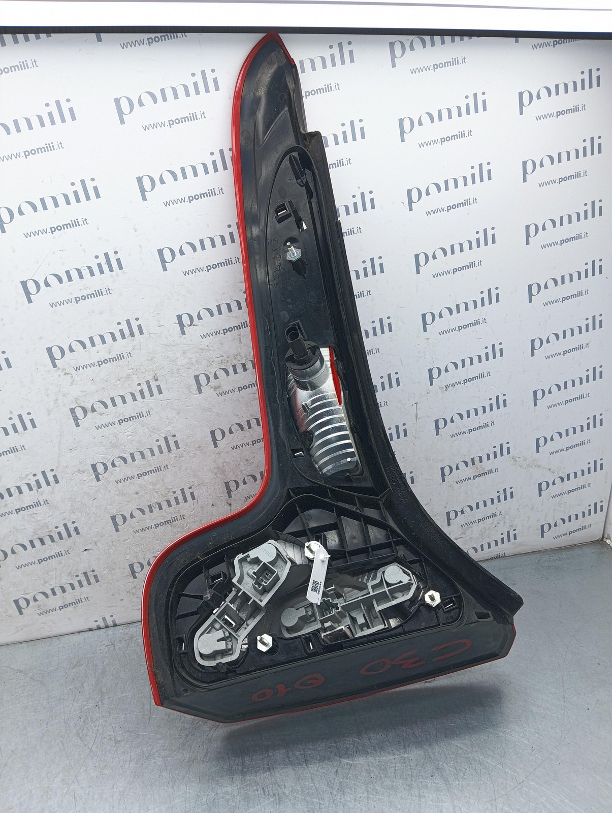 Pomili Fanaleria Volvo C30 1° Serie 27710205914 fanale posteriore destro usato