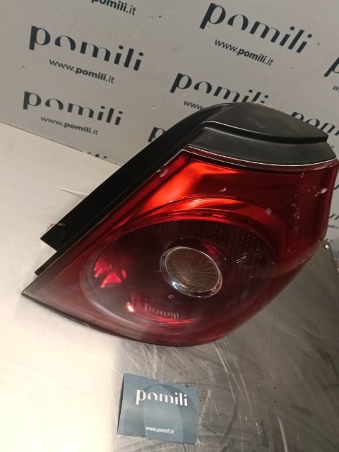 Pomili Fanaleria Volkswagen Golf (1K) (10/03-12/09) fanale posteriore destro esterno