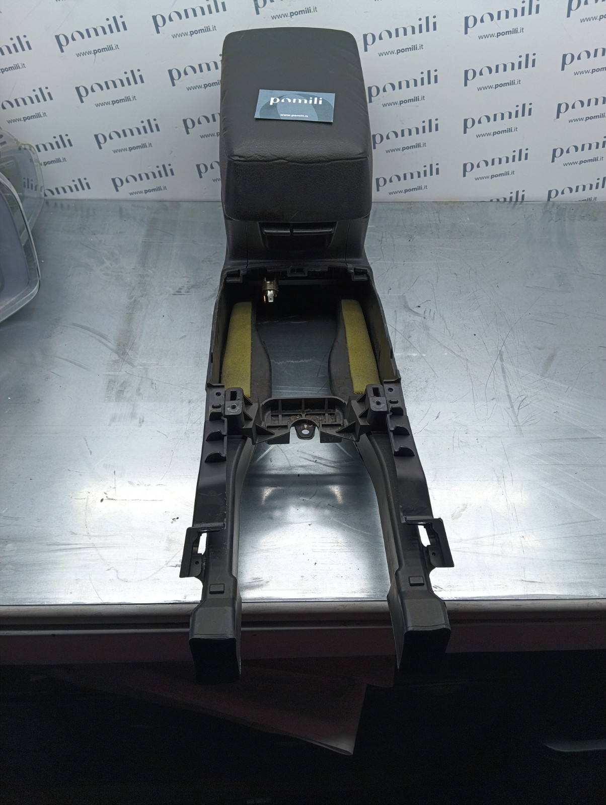 Pomili Rivestimenti interni e parti interne Console centrale completa Subaru Legacy 92174AJ000