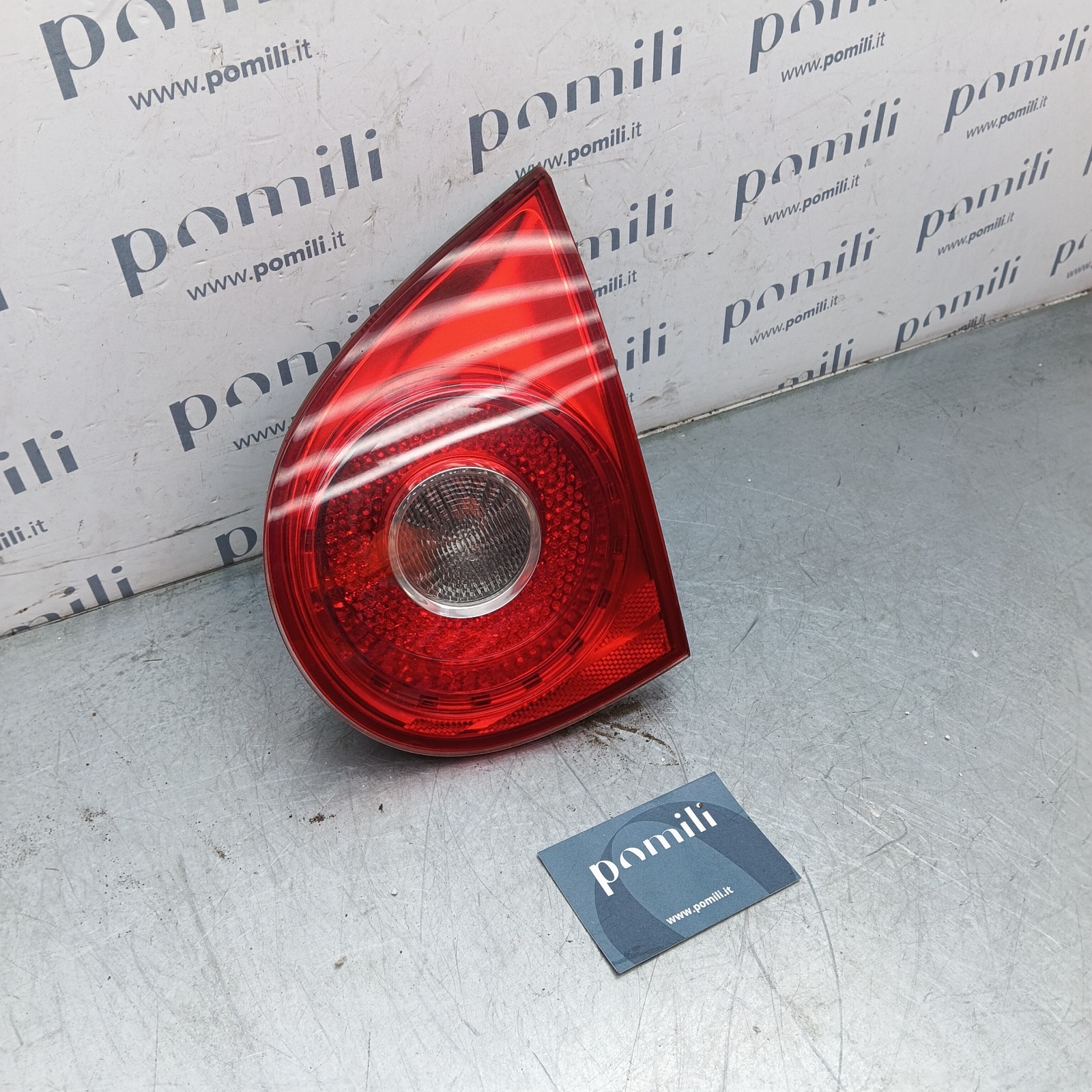 Pomili Fanaleria Fanale posteriore destro portellone Volkswagen Golf V 89031783 usato