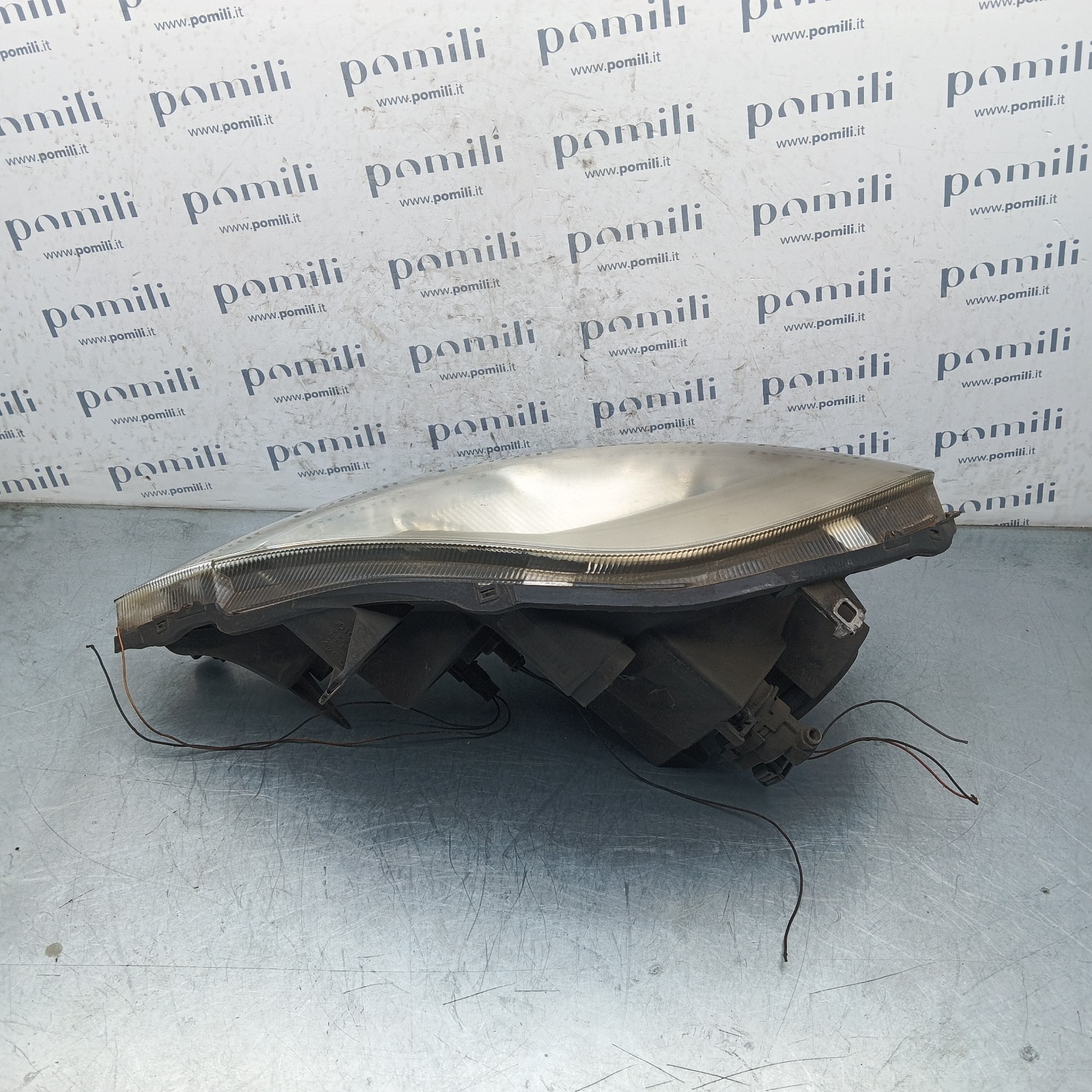 Pomili Fanaleria Renault Trafic II Vivaro A Primastar faro destro usato