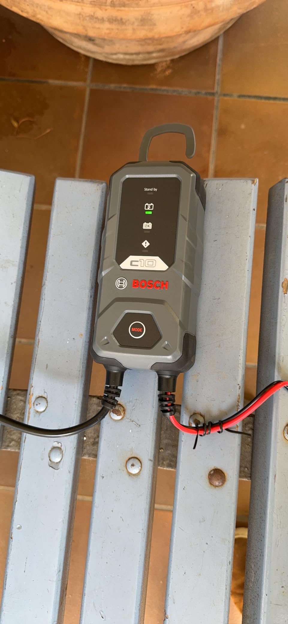 Bosch C10 caricabatterie auto 12 V 3,5 A per batterie al piombo e AGM