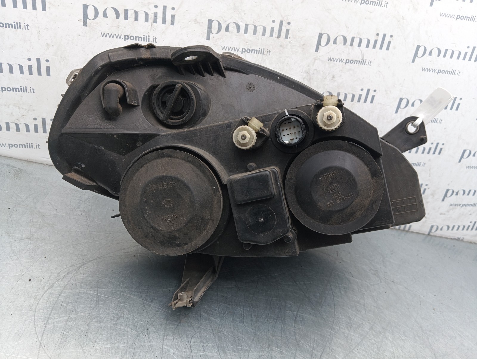 Pomili Fanaleria Faro anteriore sinistro Lancia Ypsilon 153873-01 usato spinotto bianco