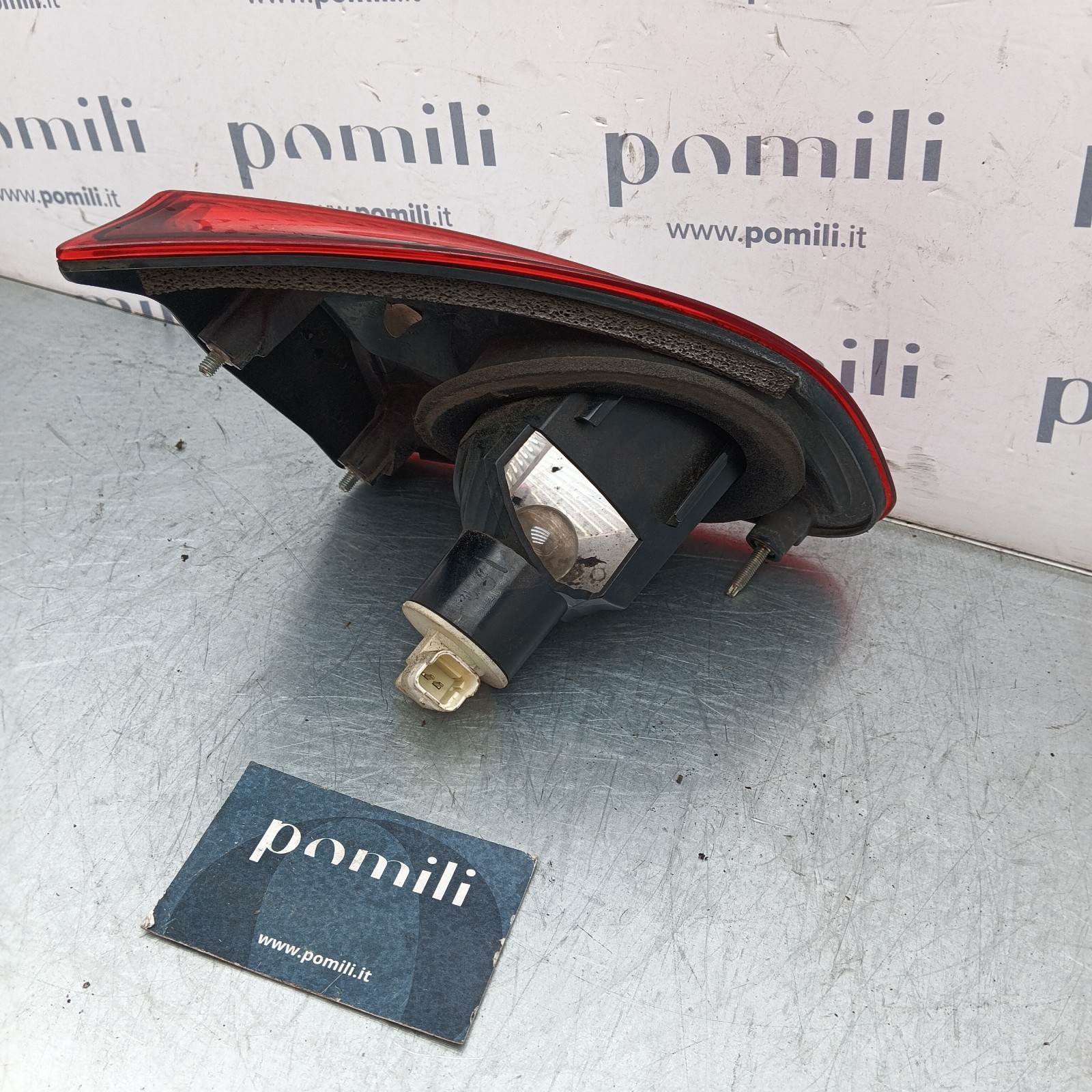 Pomili Fanaleria Fanale posteriore destro portellone Nissan Qashqai J10 89503209 usato