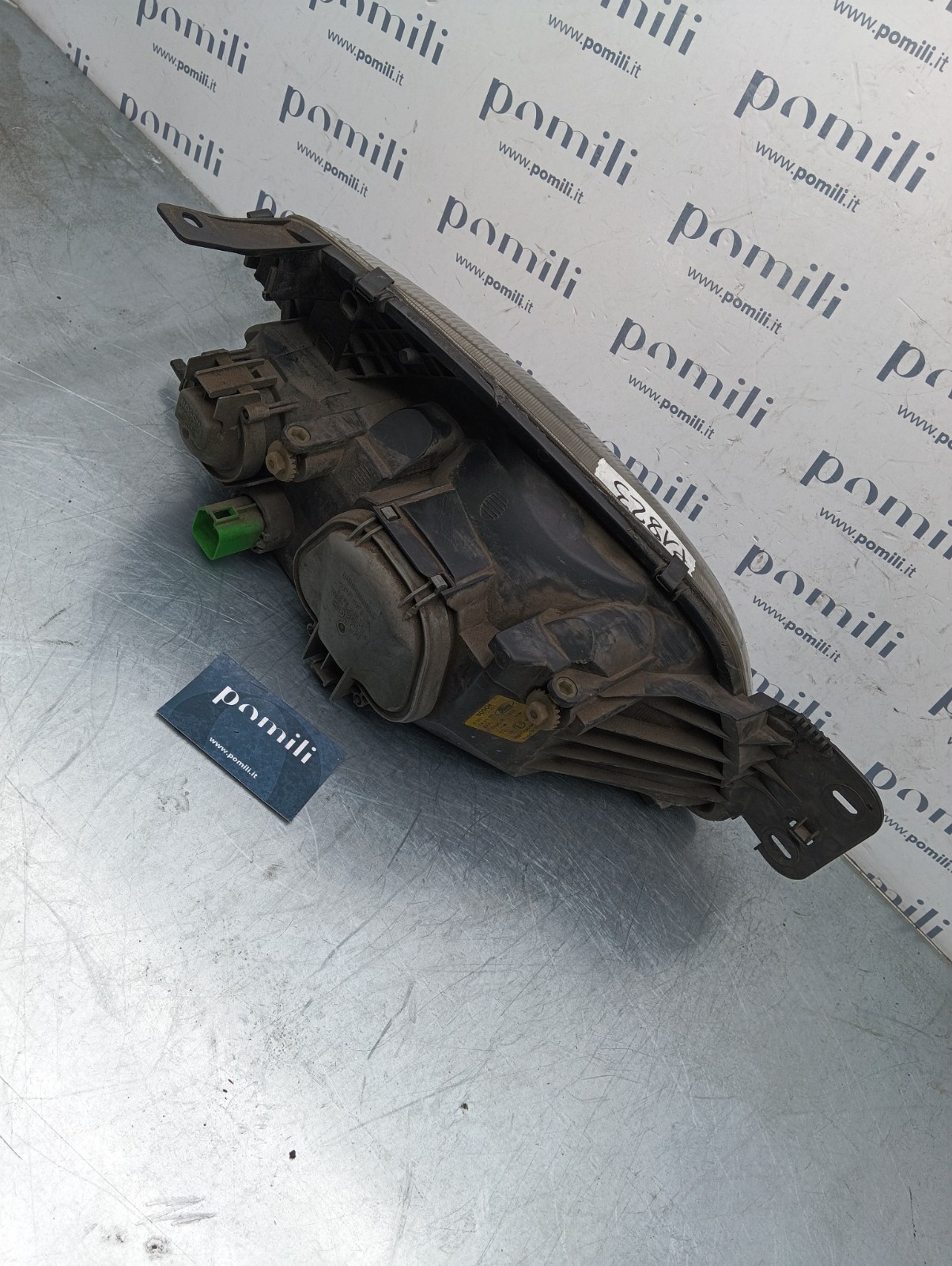 Pomili Fanaleria Ford Fiesta IV faro anteriore sinistro 1305235478 usato