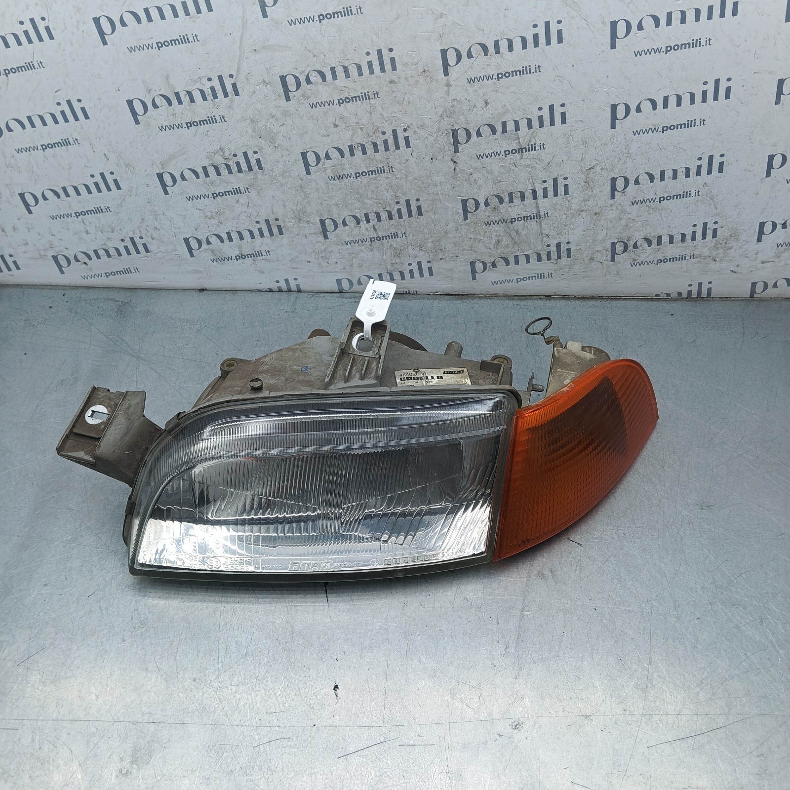 Pomili Fanaleria Fiat Punto II 46402650 faro sinistro con freccia usato