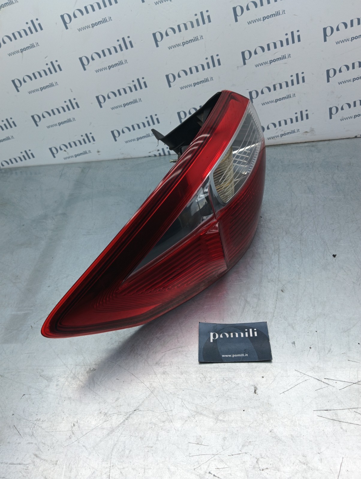 Pomili Fanaleria Ford C-Max fanale posteriore sinistro usato