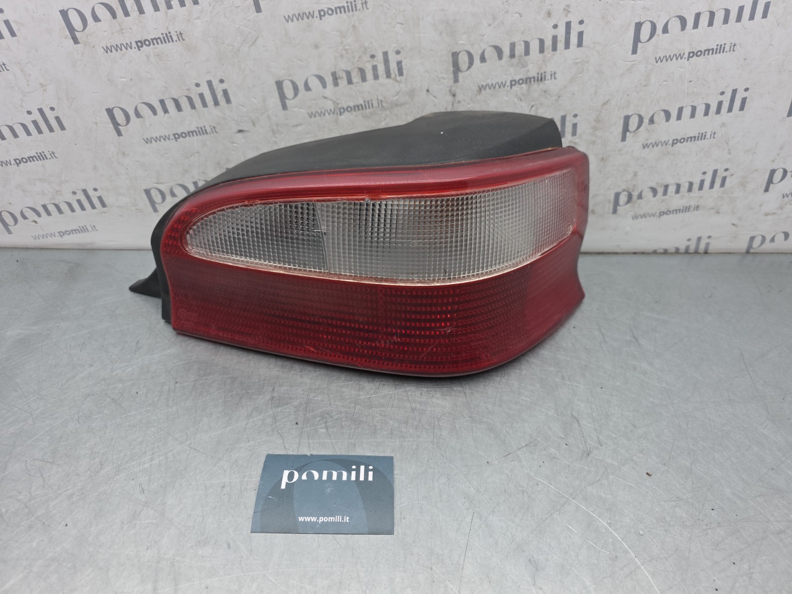 Pomili Fanaleria Citroën Saxo fanale posteriore destro usato 1996-2003