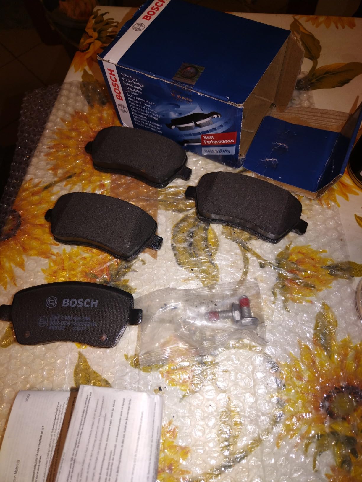 Bosch Sistema frenante 0986494592 pastiglie freno con accessori