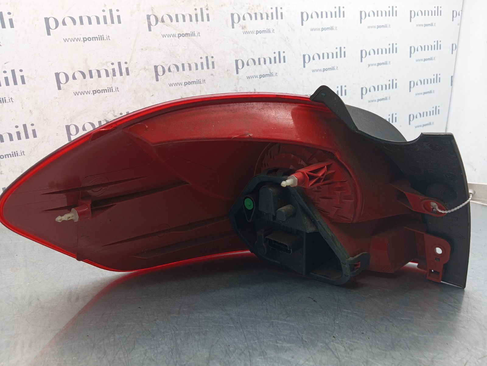 Pomili Fanaleria Fanale posteriore Renault Clio III S.W. 8200586844 destro usato
