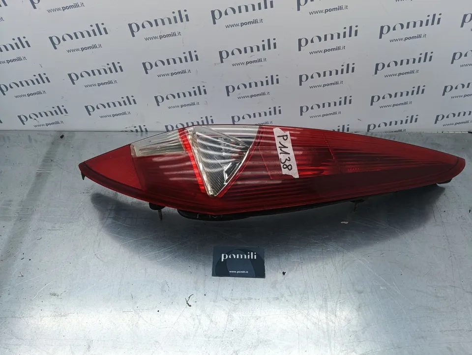 Pomili Fanaleria Fiat Punto 286220 fanale posteriore destro usato