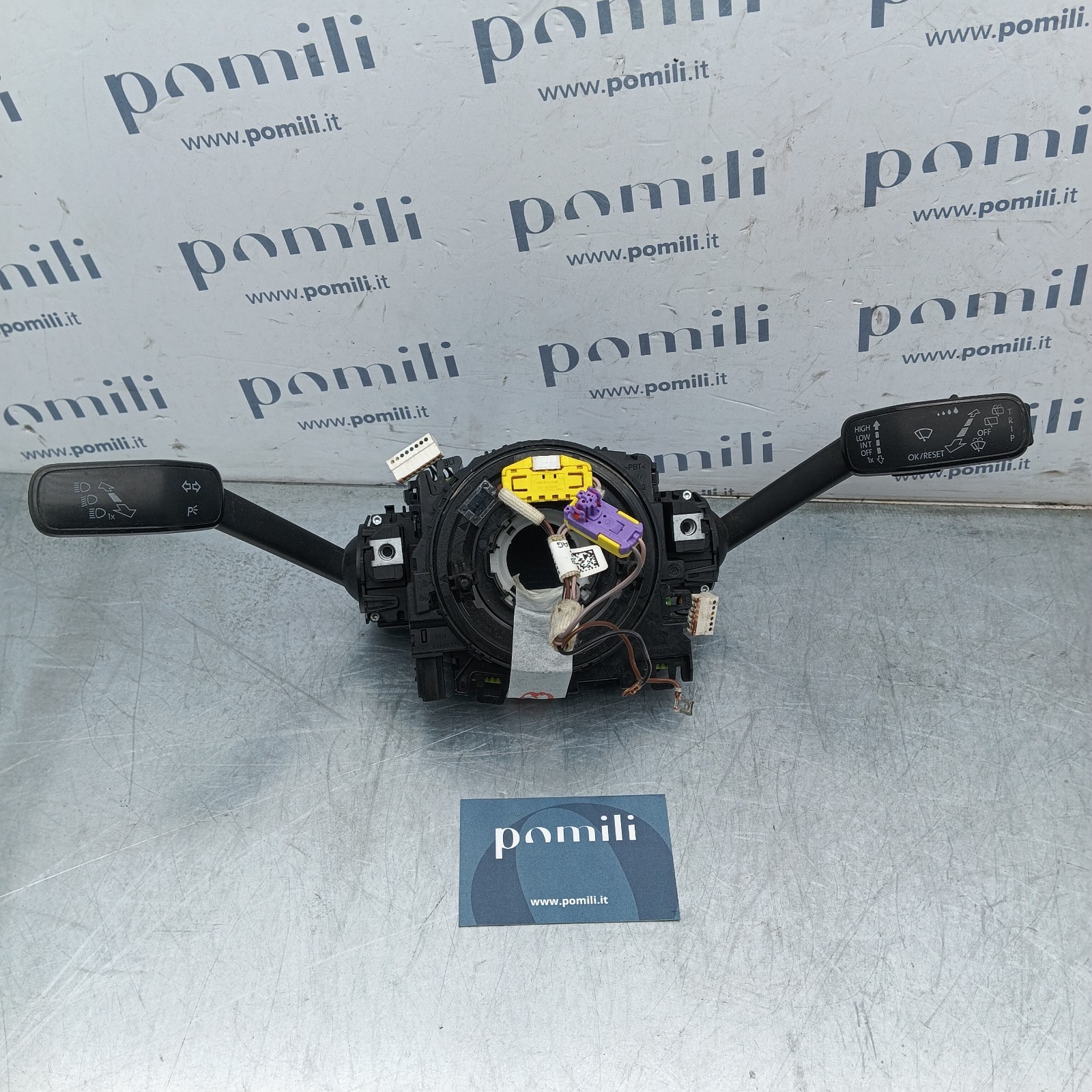 Pomili Rivestimenti interni e parti interne Devioluci Golf VII 5Q0953507GB usato