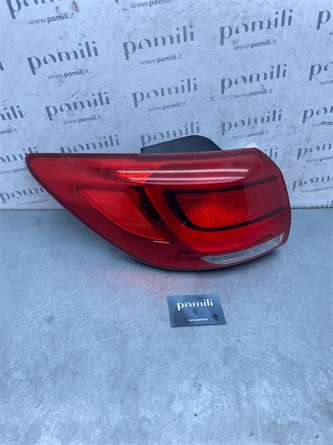 Pomili Fanaleria Kia Sportage 3a serie fanale posteriore esterno sinistro