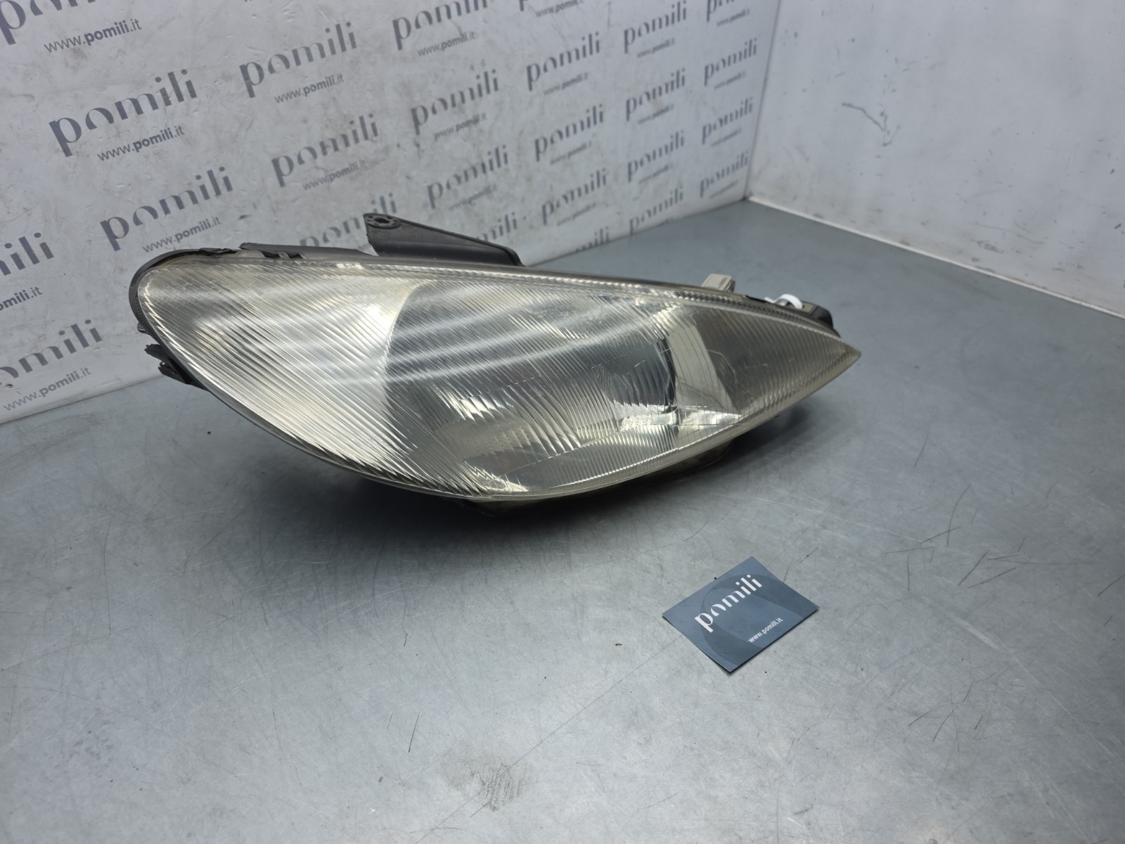 Pomili Fanaleria faro anteriore destro Peugeot 206 9640559480 usato