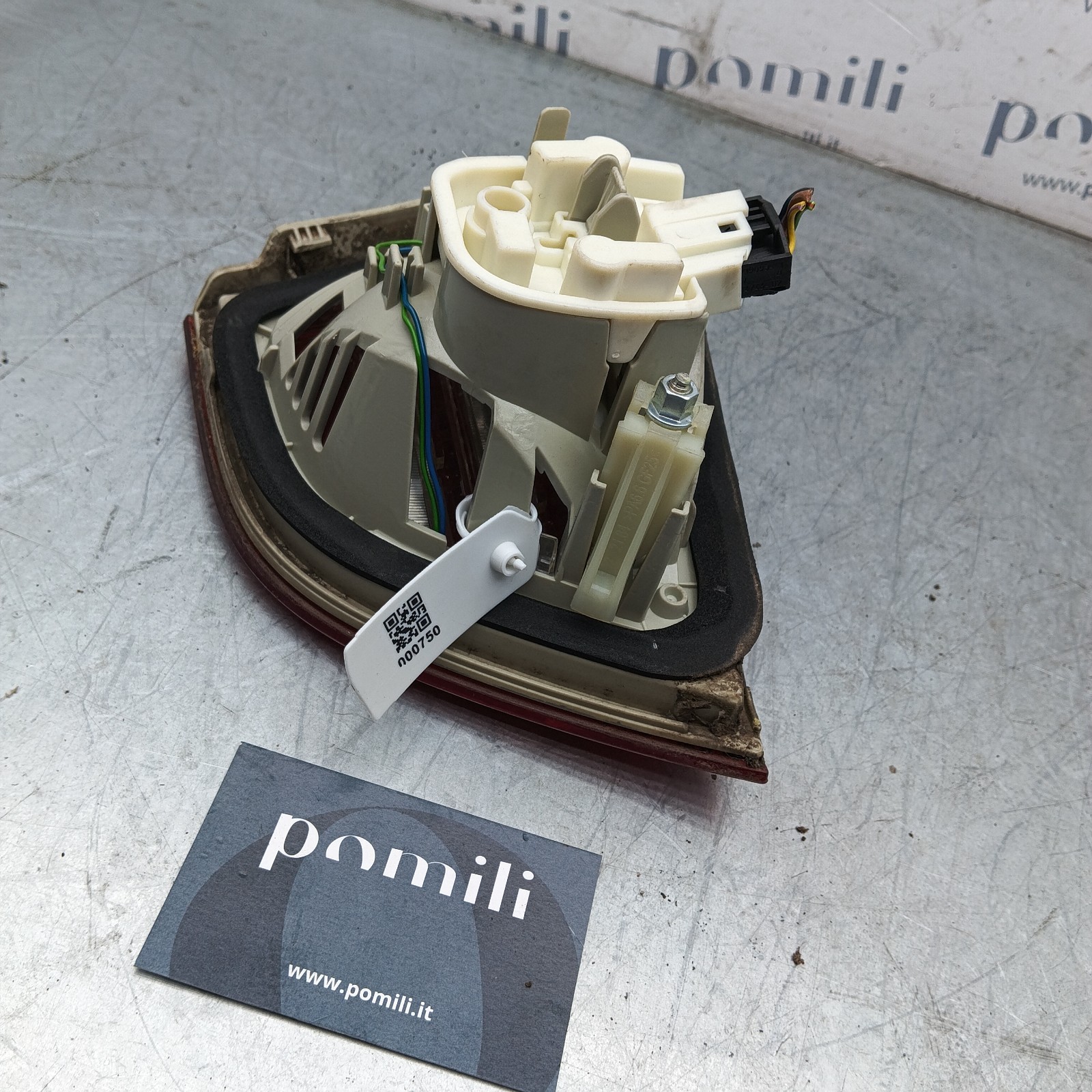 Pomili Fanaleria S3 E90 fanale posteriore interno destro 218402 usato