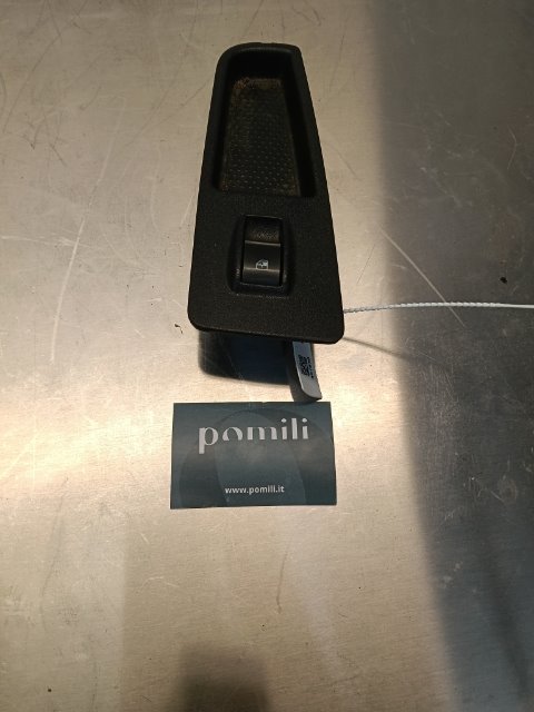 Pomili Rivestimenti interni Alzacristallo elettrico porta anteriore destro Fiat Grande Punto (2Y) (06/05>12/08<) usato