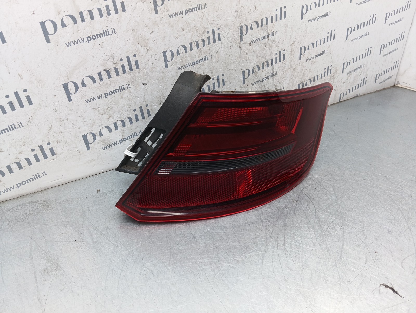 Pomili Fanaleria fanale posteriore destro Audi A3 8V4945096