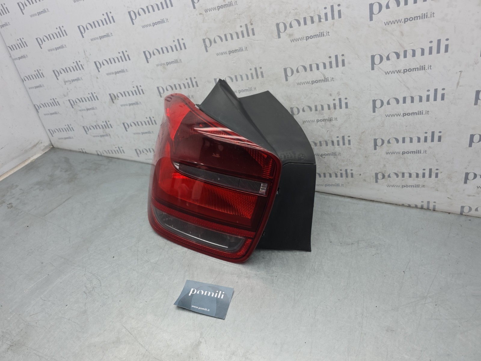 Pomili Fanaleria BMW Serie 1 F20 fanale posteriore sinistro usato