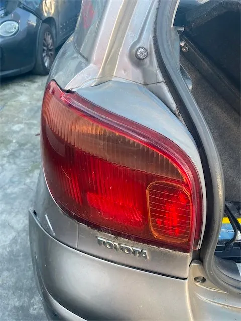 Pomili Fanaleria Toyota Yaris fanale posteriore sinistro 1999-2005