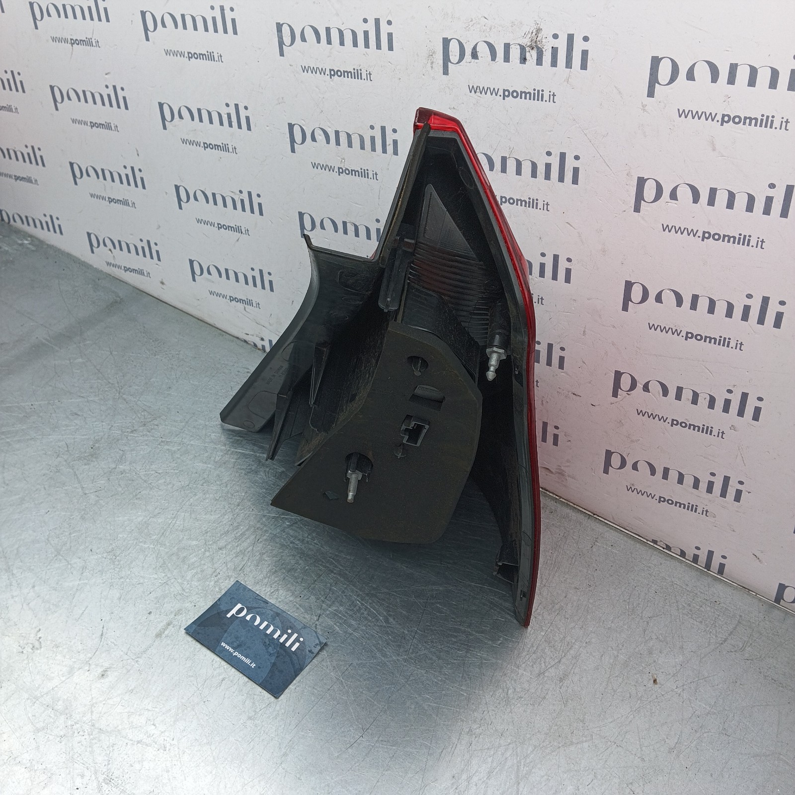 Pomili Fanaleria Dacia Sandero fanale posteriore destro usato