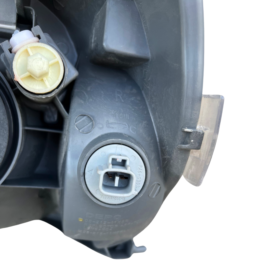 Sara Autoricambi Fanaleria Toyota Yaris fanale anteriore destro 212-11K8R-LD-EM