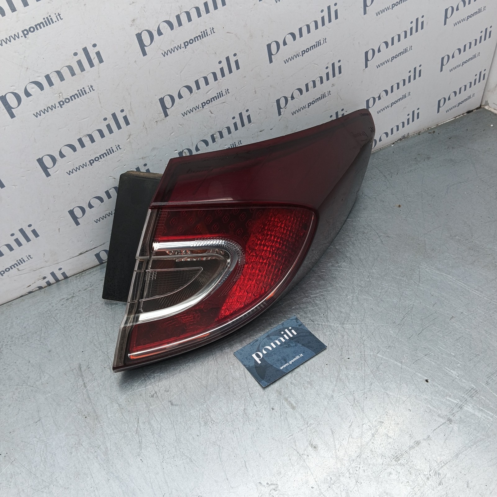 Pomili Fanaleria fanale posteriore destro Renault Megane III Grandtour 265500010R usato